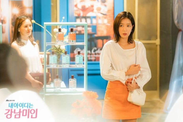 Phong cach thoi trang cua nu chinh Kang Mi Rae anh 2