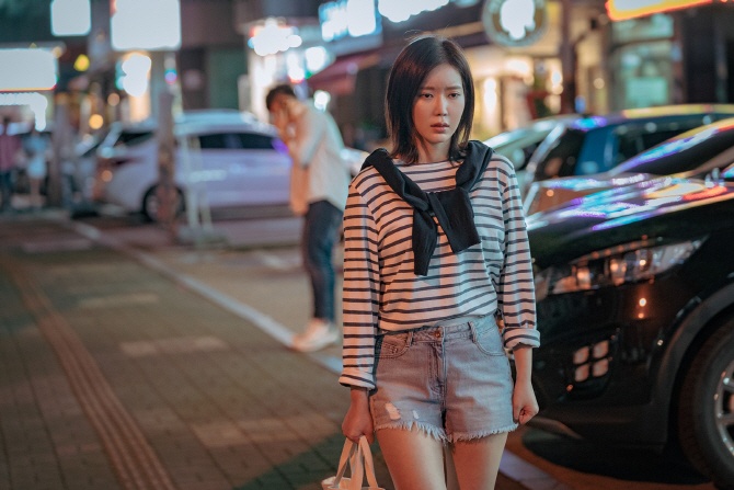 Phong cach thoi trang cua nu chinh Kang Mi Rae anh 5