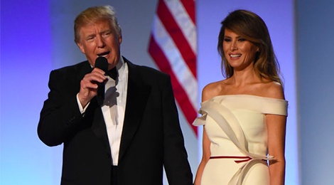 7 bo canh dat gia nhat cua De nhat phu nhan My Melania Trump hinh anh