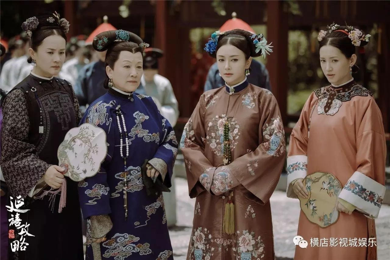 Bi mat ve phuc trang trong phim Dien Hi cong luoc anh 1