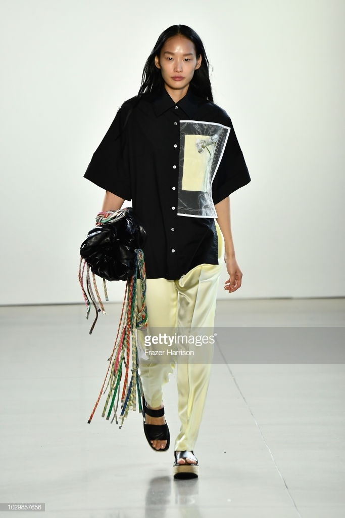 Show dien quay tu nguoi mau chau A anh 4