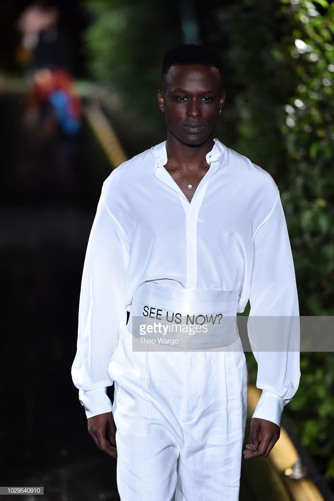 Thong diep chinh tri tai NYFW 2019 anh 5