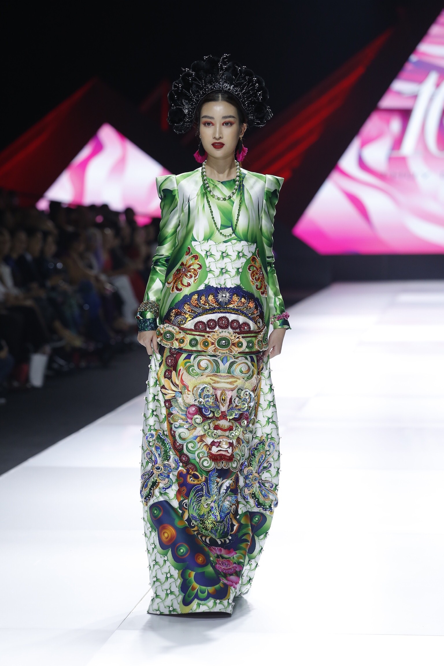 NTK Thuy Nguyen mo man AVIFW 2019 anh 3