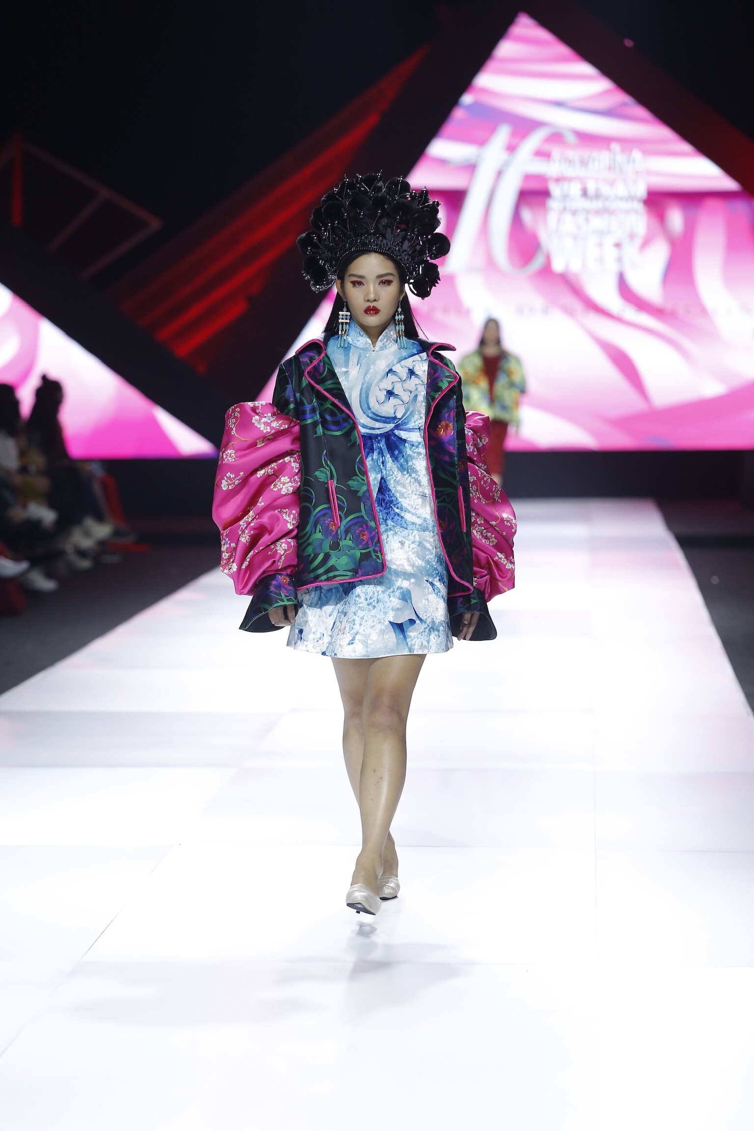 NTK Thuy Nguyen mo man AVIFW 2019 anh 7