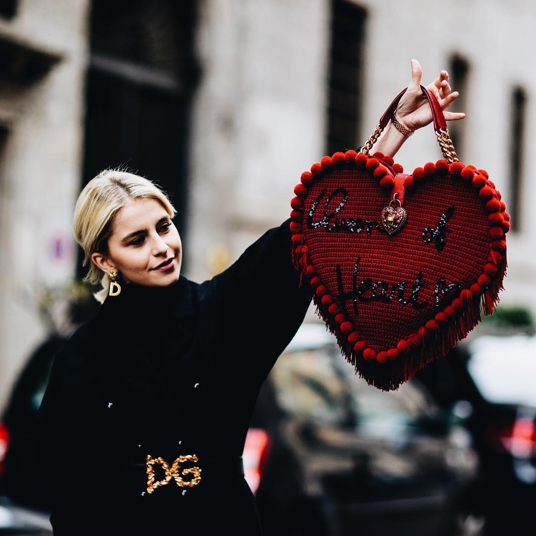 Ky Dien thich dien trang phuc khoe logo anh 1