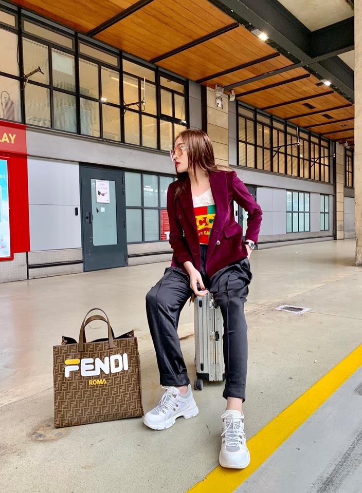 Ky Dien thich dien trang phuc khoe logo anh 8