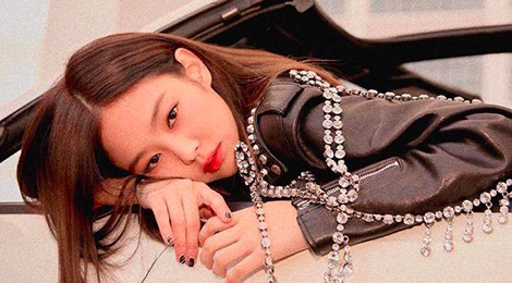 Tung MV 'Solo', Jennie (Black Pink) khoe loat do hang hieu dat do hinh anh