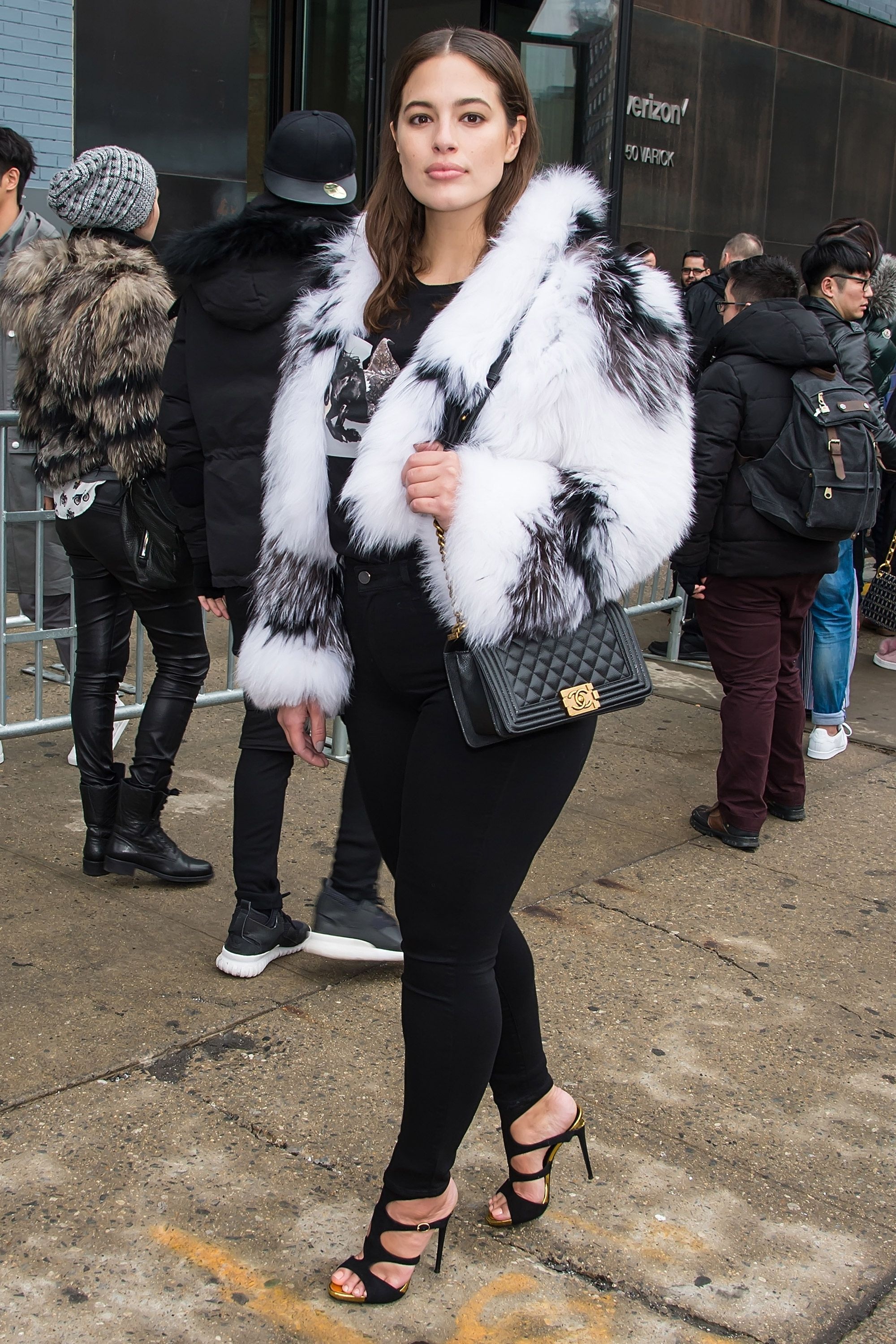 Tui xach phu hop voi voc dang anh 5