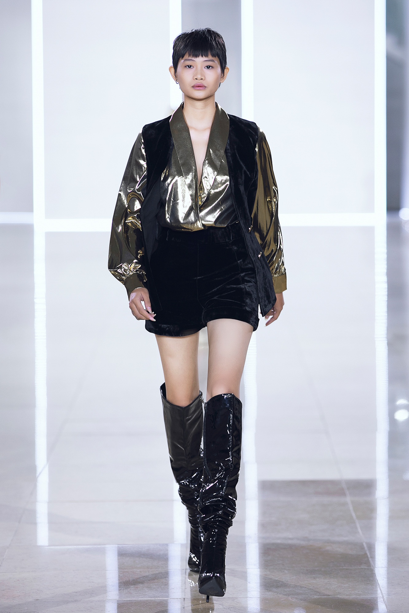 Show thoi trang Chung Thanh Phong anh 10