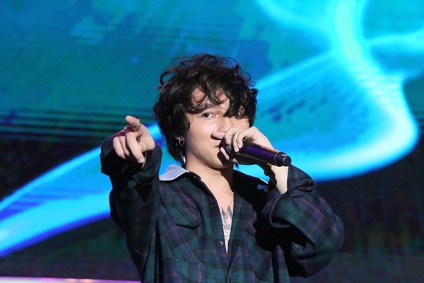 Son Tung nu tinh voi toc dai anh 3