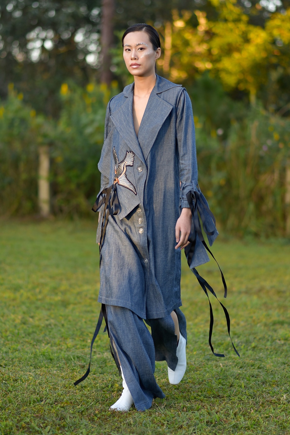 Nam Em,  Nam Anh xuat hien tren san dien thoi trang anh 8