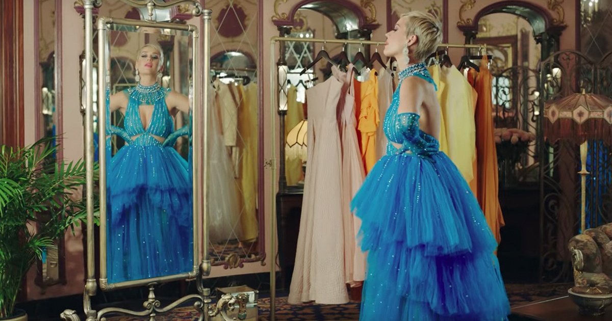 Katy Perry diện thiết kế Công Trí ảnh 1 Katy Perry dien thiet ke Cong Tri anh 1