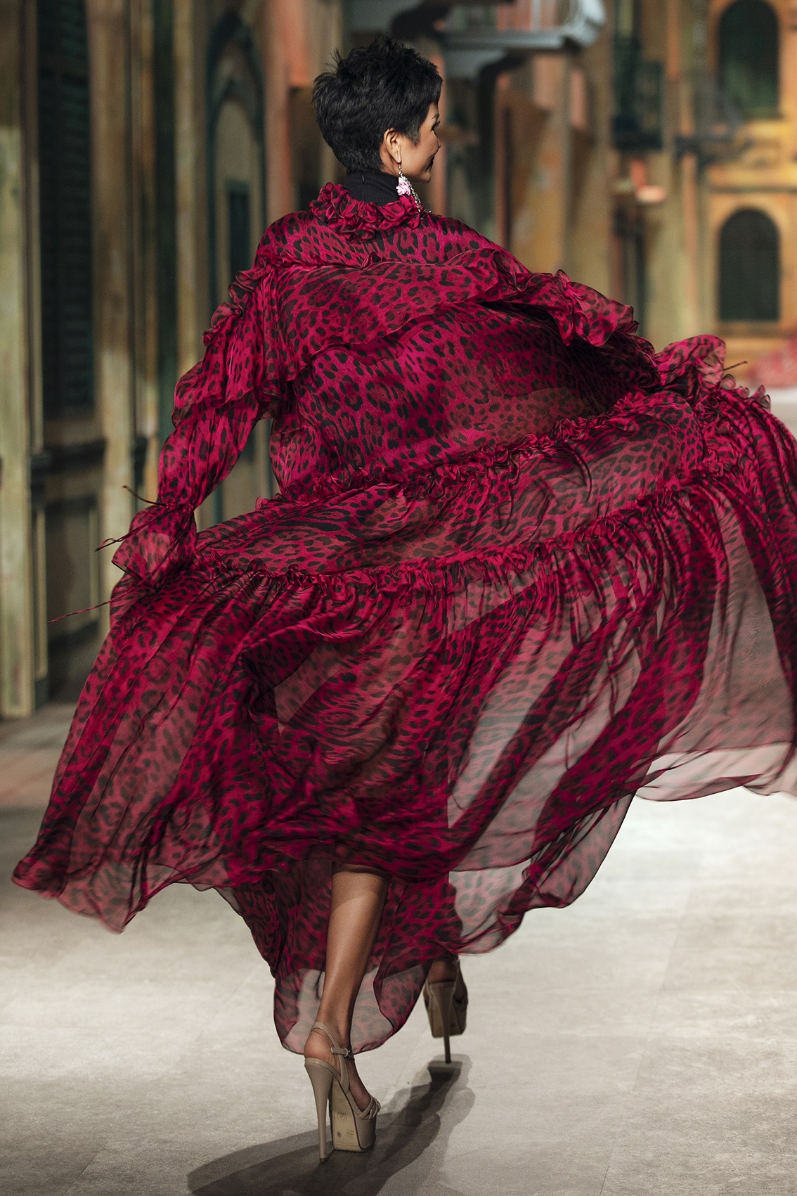 H'Hen Nie xoay vay anh 3