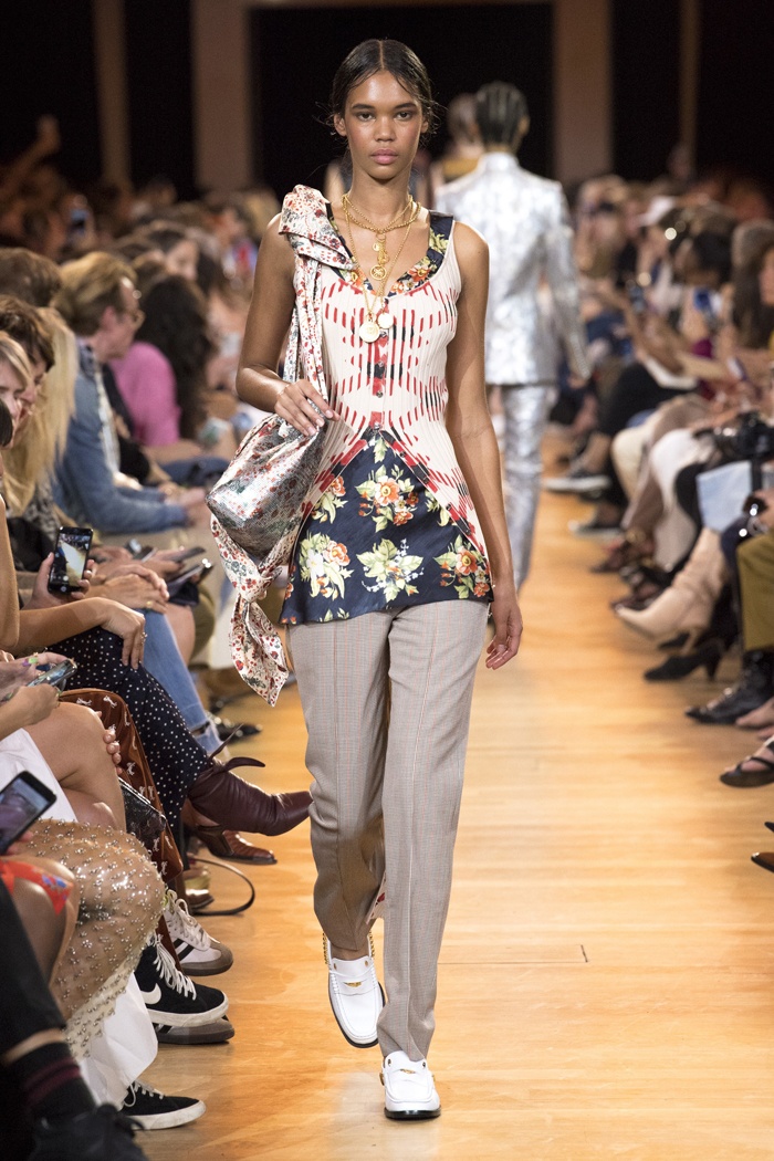 Người mẫu ấn tượng năm 2019 ảnh 4 Nguoi mau an tuong nam 2019 anh 4