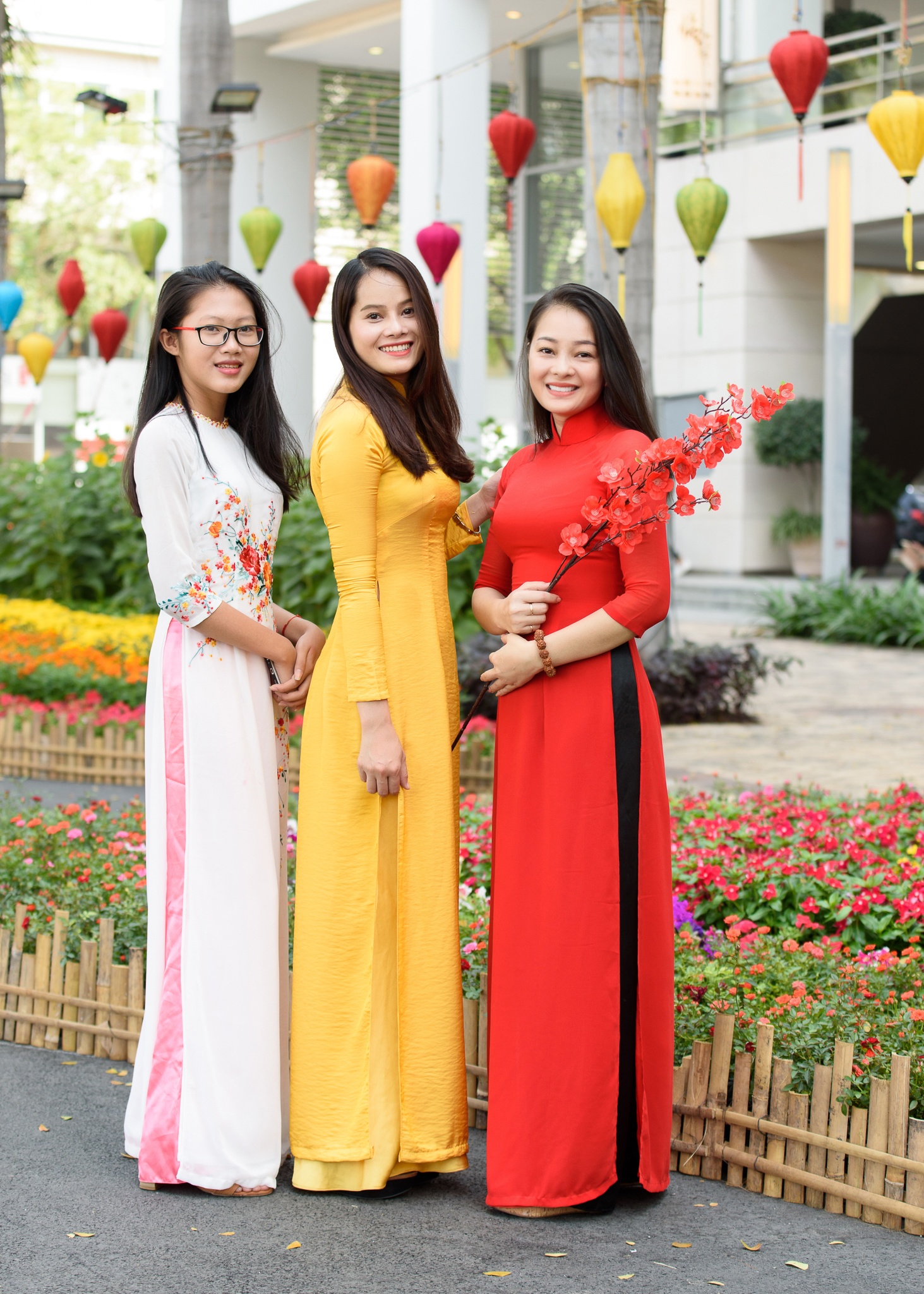 ao dai hoa tiet anh 8