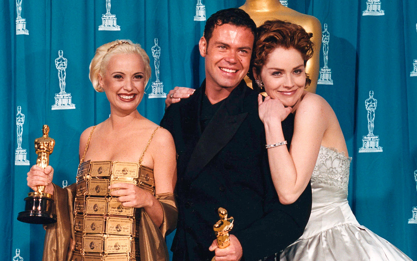 Tham hoa thoi trang Oscar tung nhac ten ngoi sao nao? hinh anh