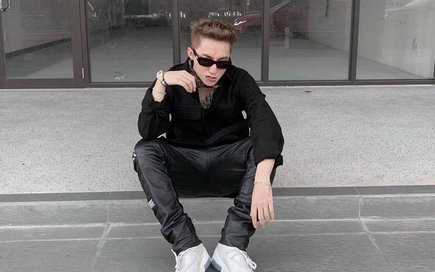 Bo qua mot khan trum dau, Son Tung M-TP tro lai voi hinh anh ca tinh hinh anh