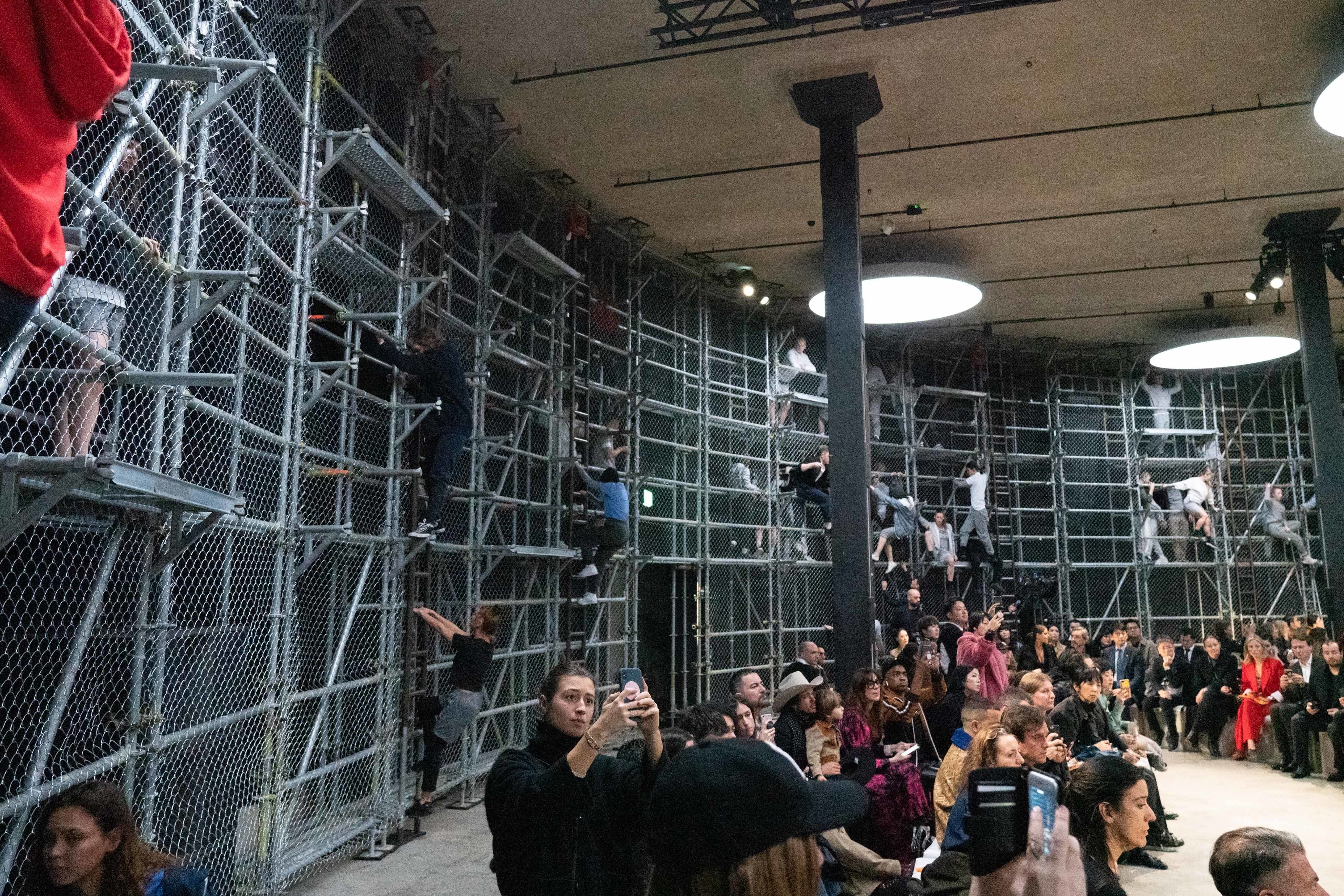 Show dien Burberry anh 2