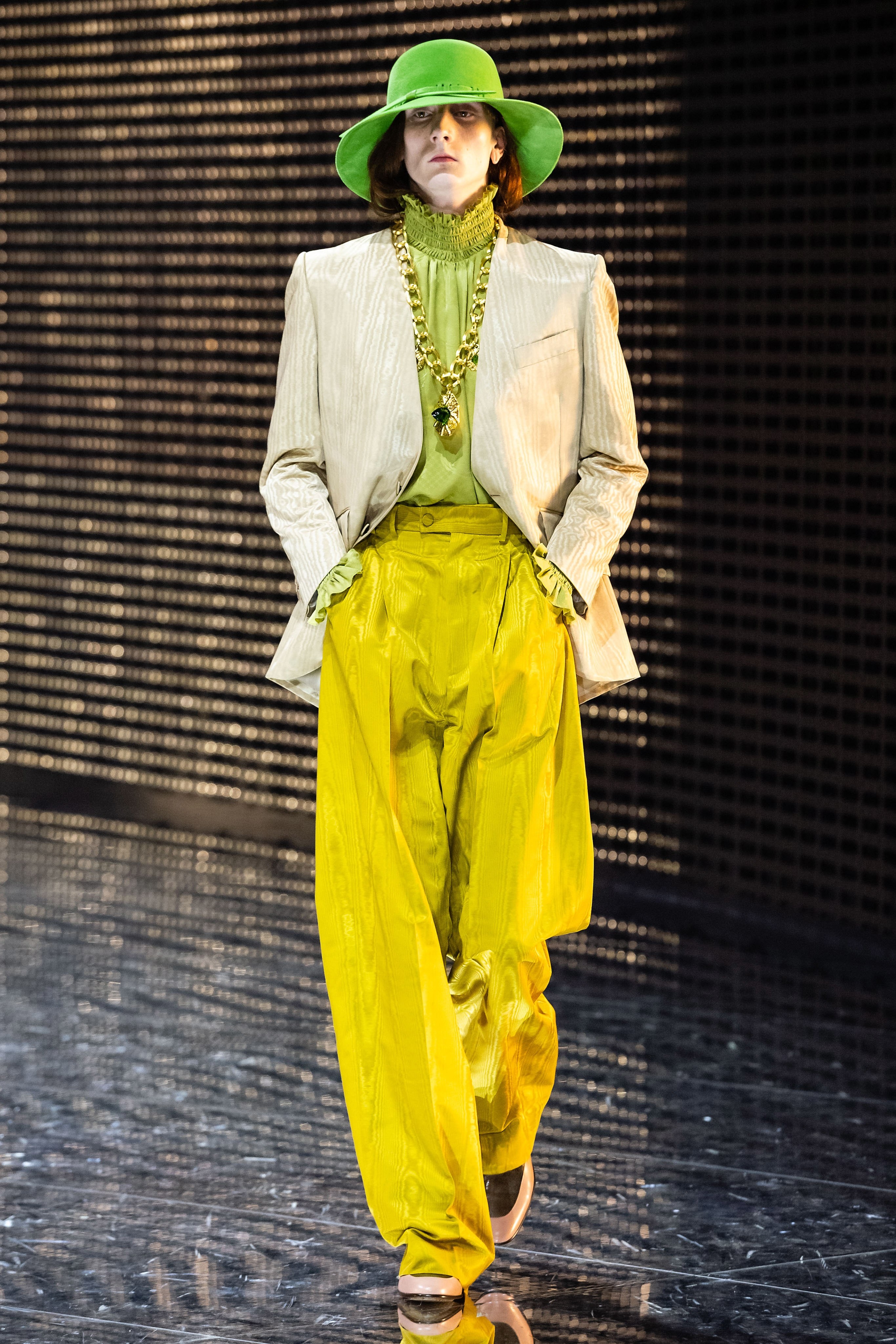 Show dien Gucci anh 54