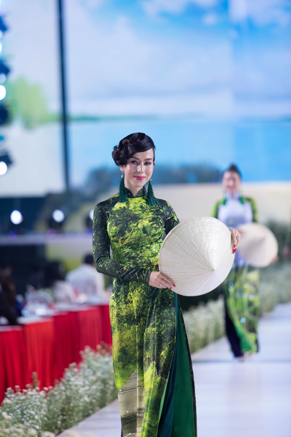 Ta ao dai Viet anh 4