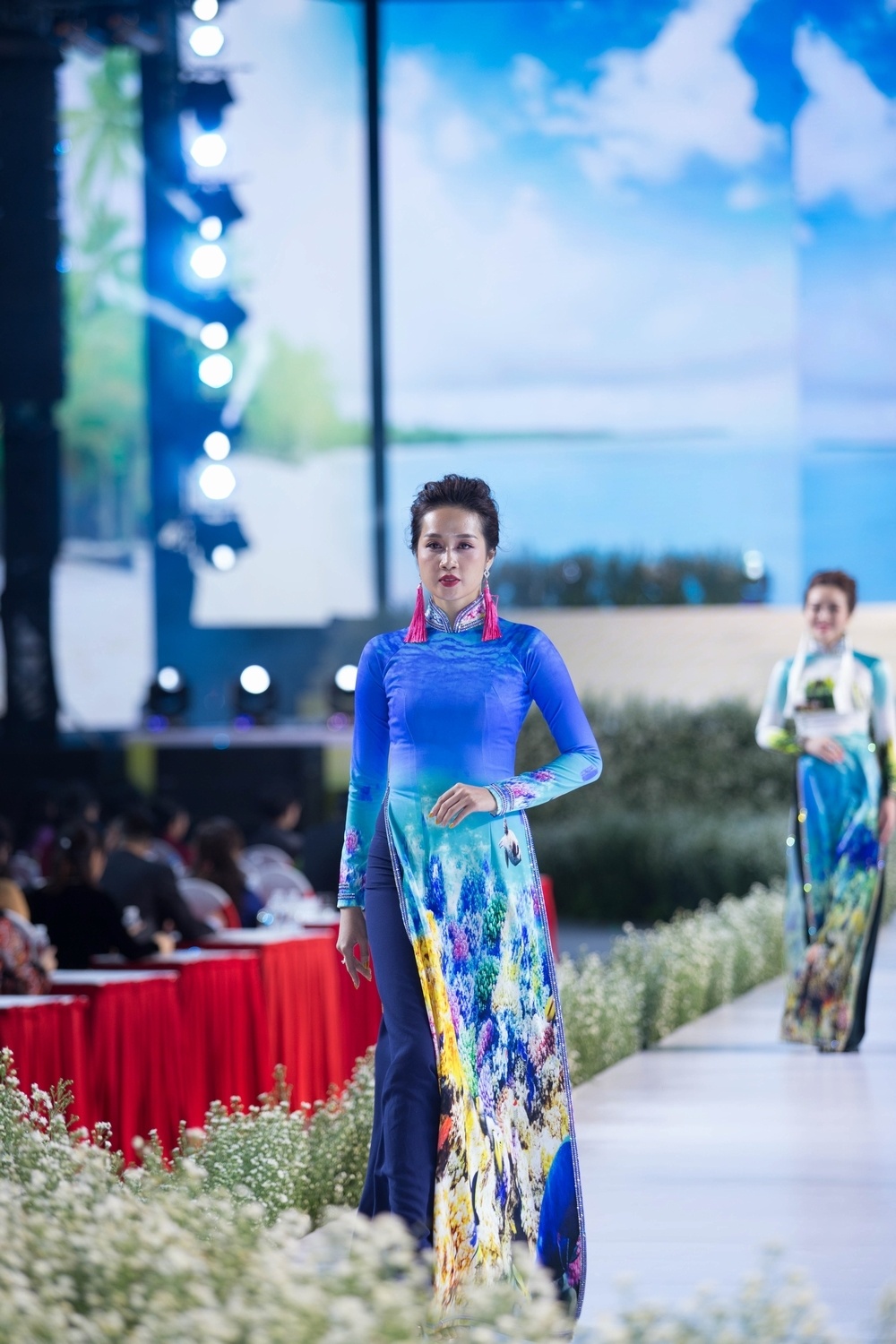 Ta ao dai Viet anh 7