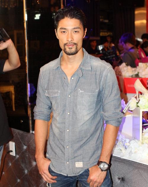 sao nam Vbiz de rau anh 4