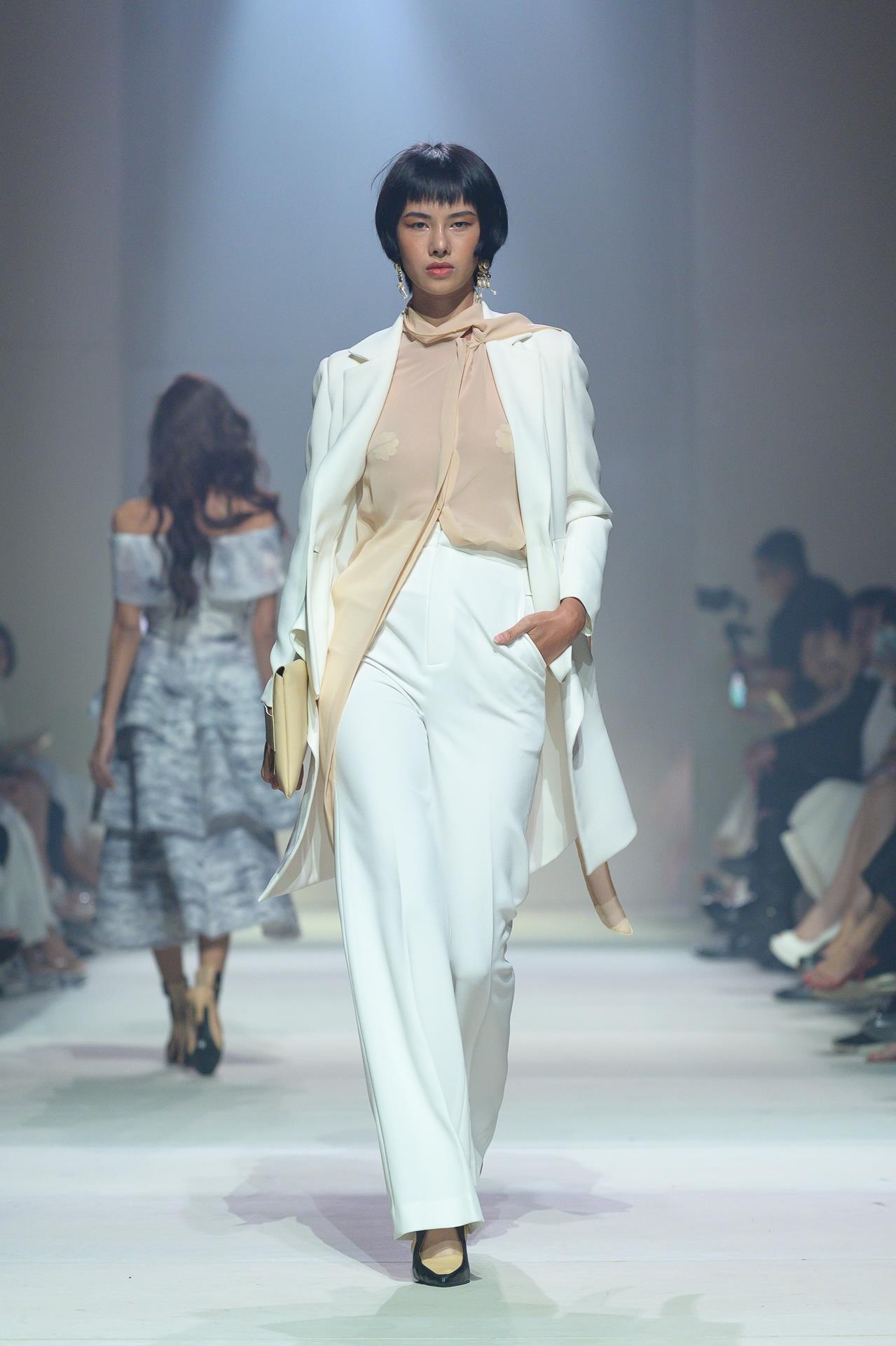 Show Lê Thanh Hòa ảnh 17 Show Le Thanh Hoa anh 17