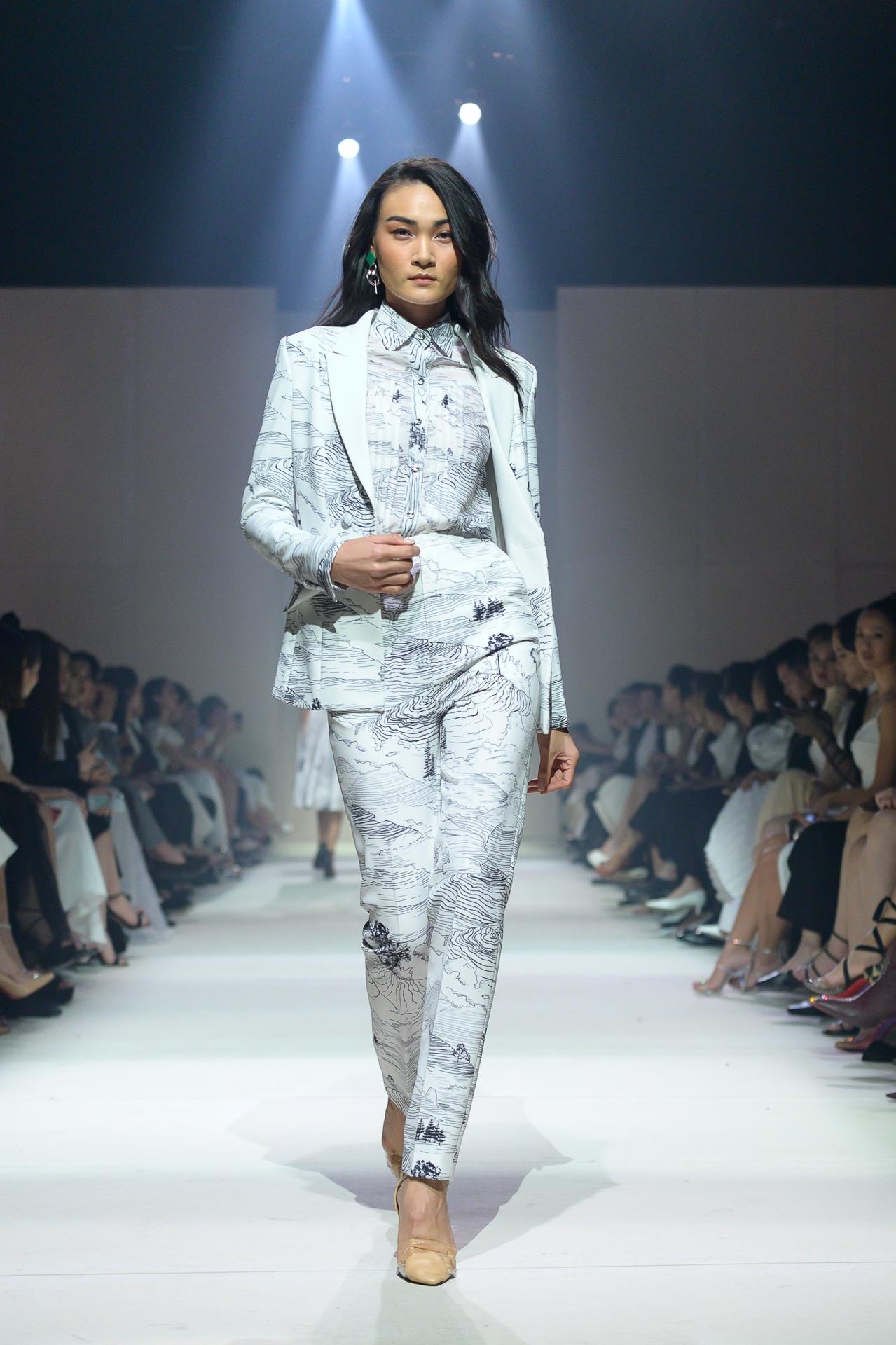 Show Lê Thanh Hòa ảnh 25 Show Le Thanh Hoa anh 25