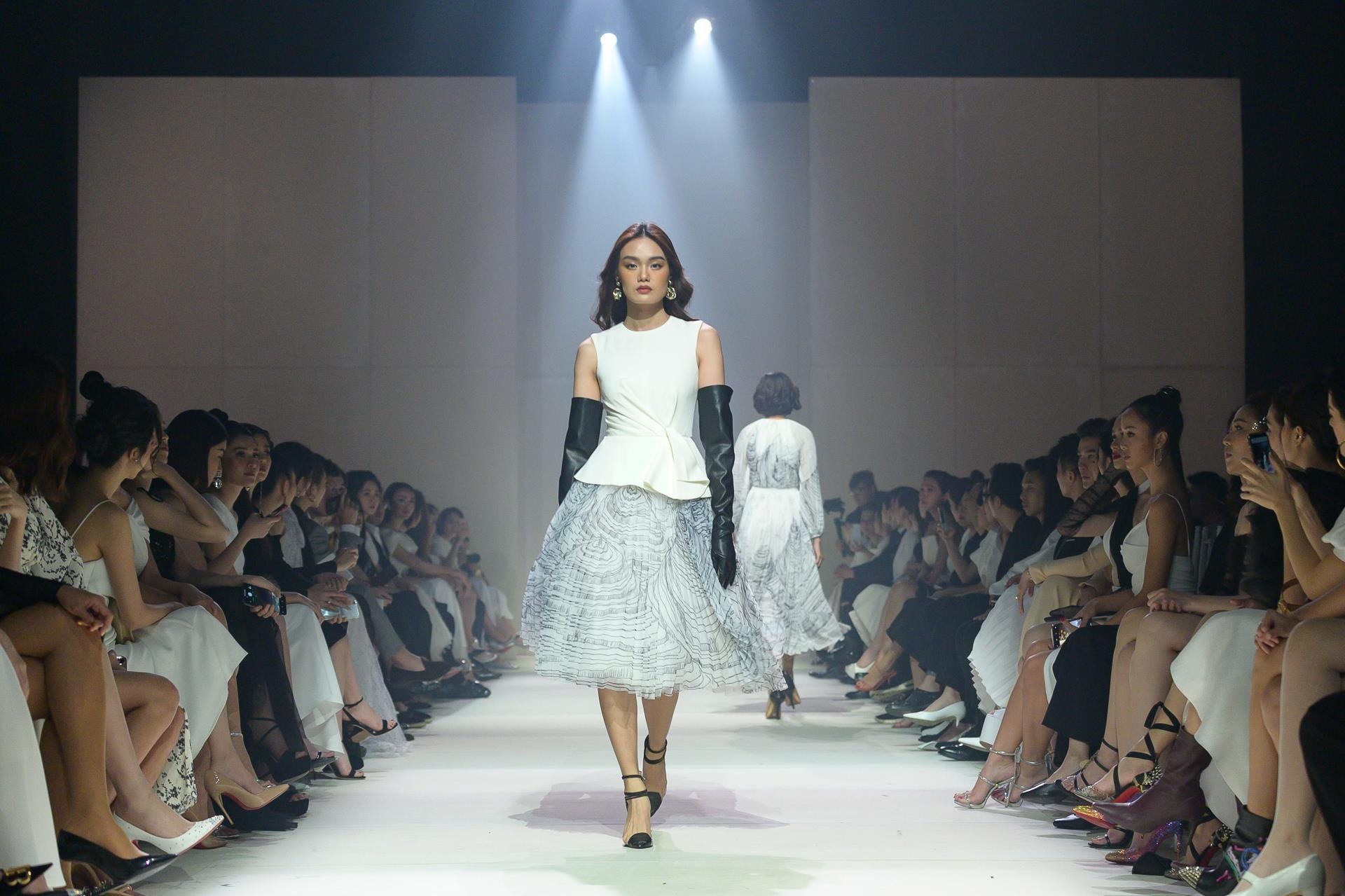 Show Lê Thanh Hòa ảnh 26 Show Le Thanh Hoa anh 26