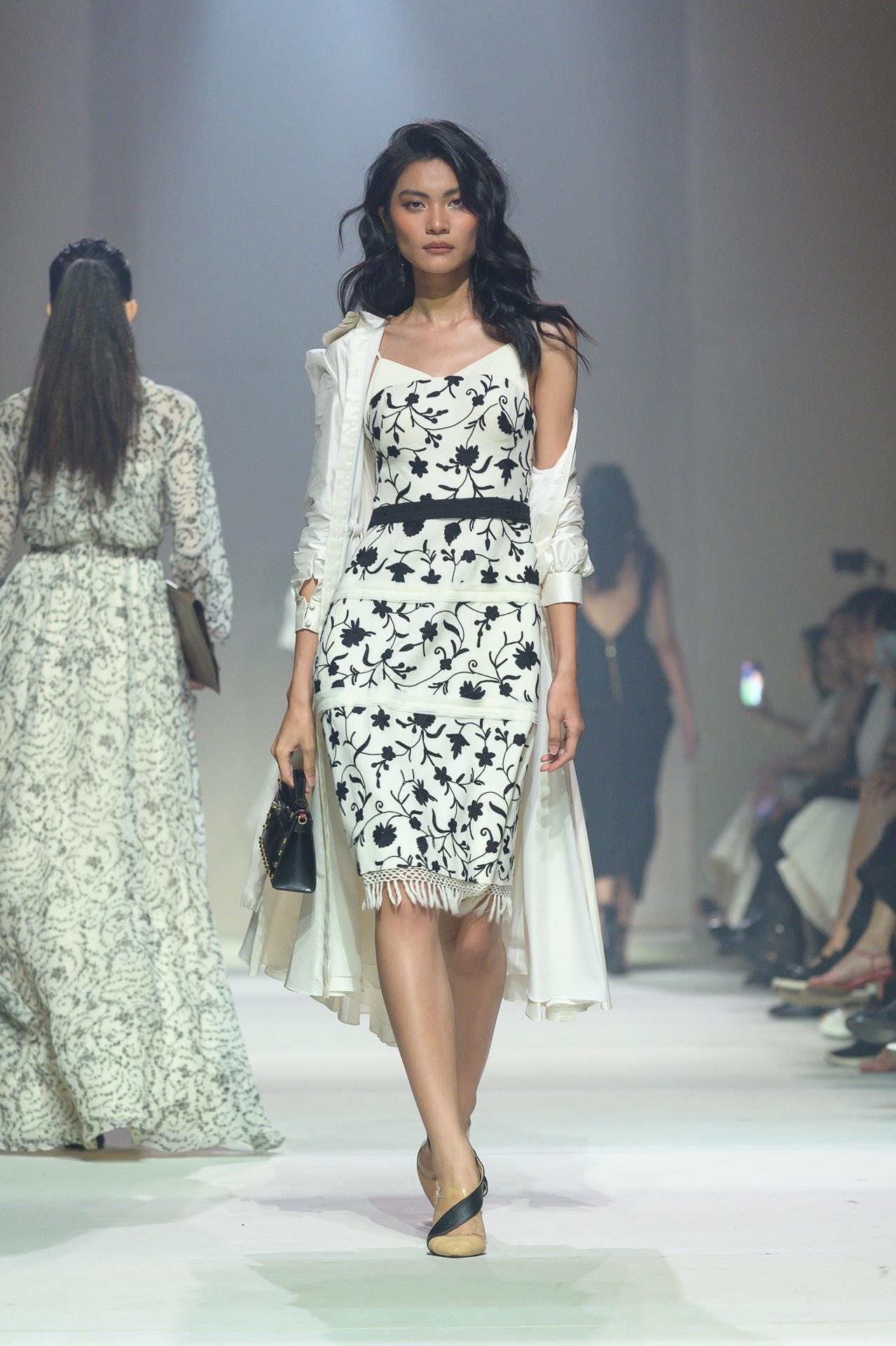 Show Lê Thanh Hòa ảnh 27 Show Le Thanh Hoa anh 27