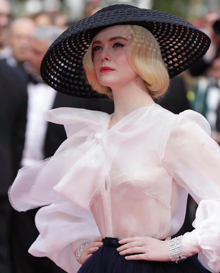Elle Fanning mặc Dior  ảnh 2 Elle Fanning mac Dior anh 2