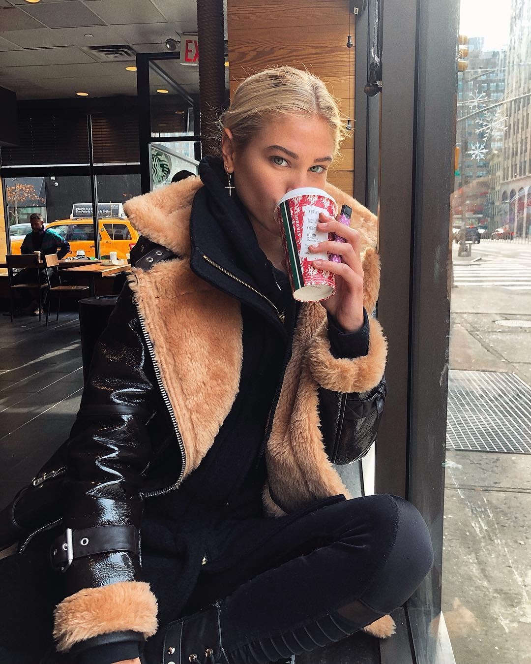 Phong cách Meredith Mickelson  ảnh 4 Phong cach Meredith Mickelson anh 4