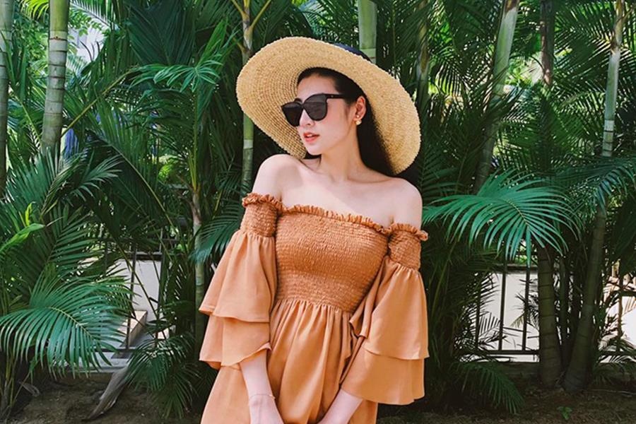 Thanh Hang, A hau Tu Anh lang xe vay ao 'banh beo' ngay he hinh anh