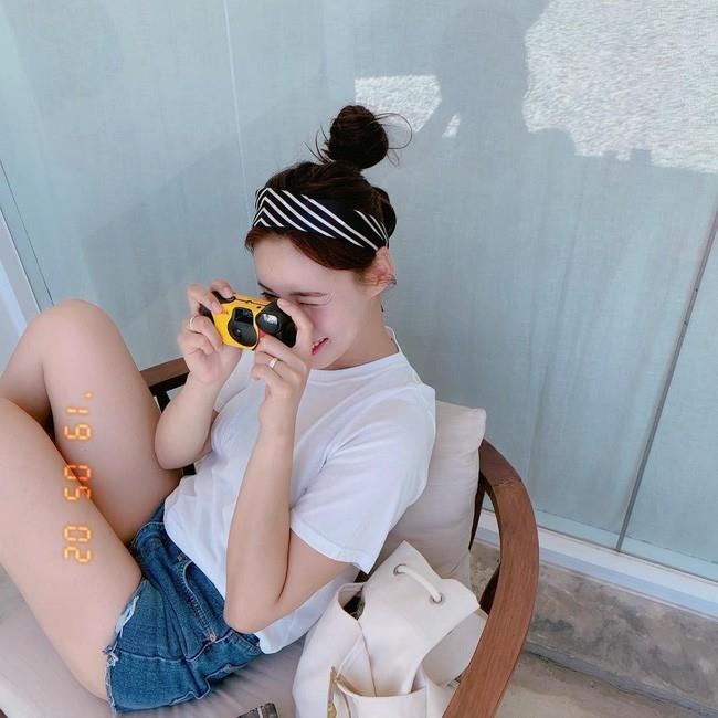 Ao phong trang mua he anh 2