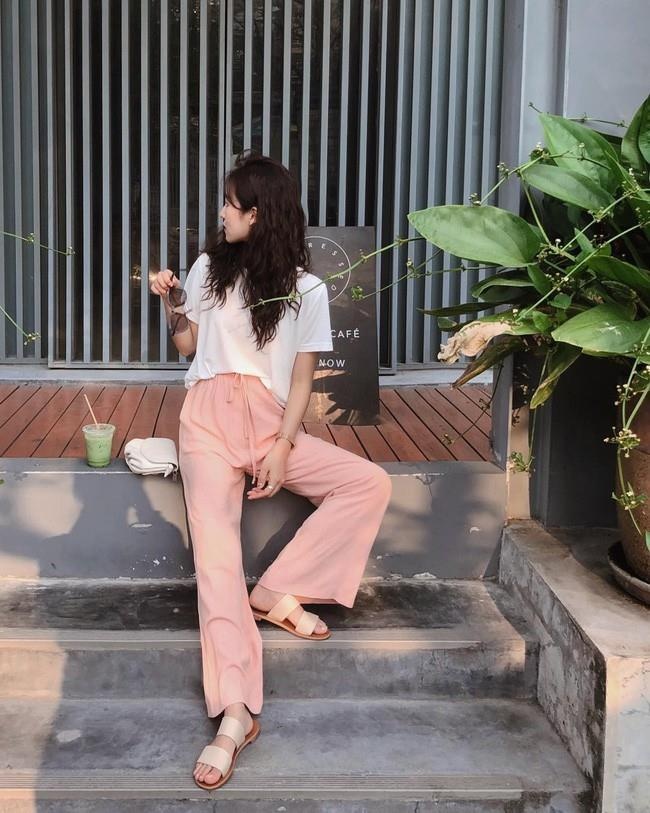 Ao phong trang mua he anh 4