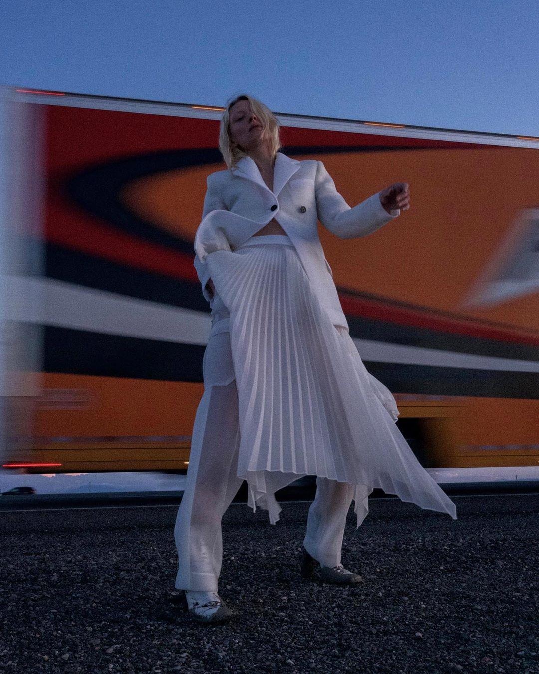 Gigi Hadid mặc đồ nhái ảnh 2 Gigi Hadid mac do nhai anh 2