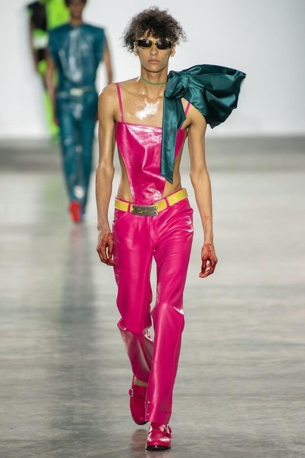 Nguoi mac mac ho anh 8