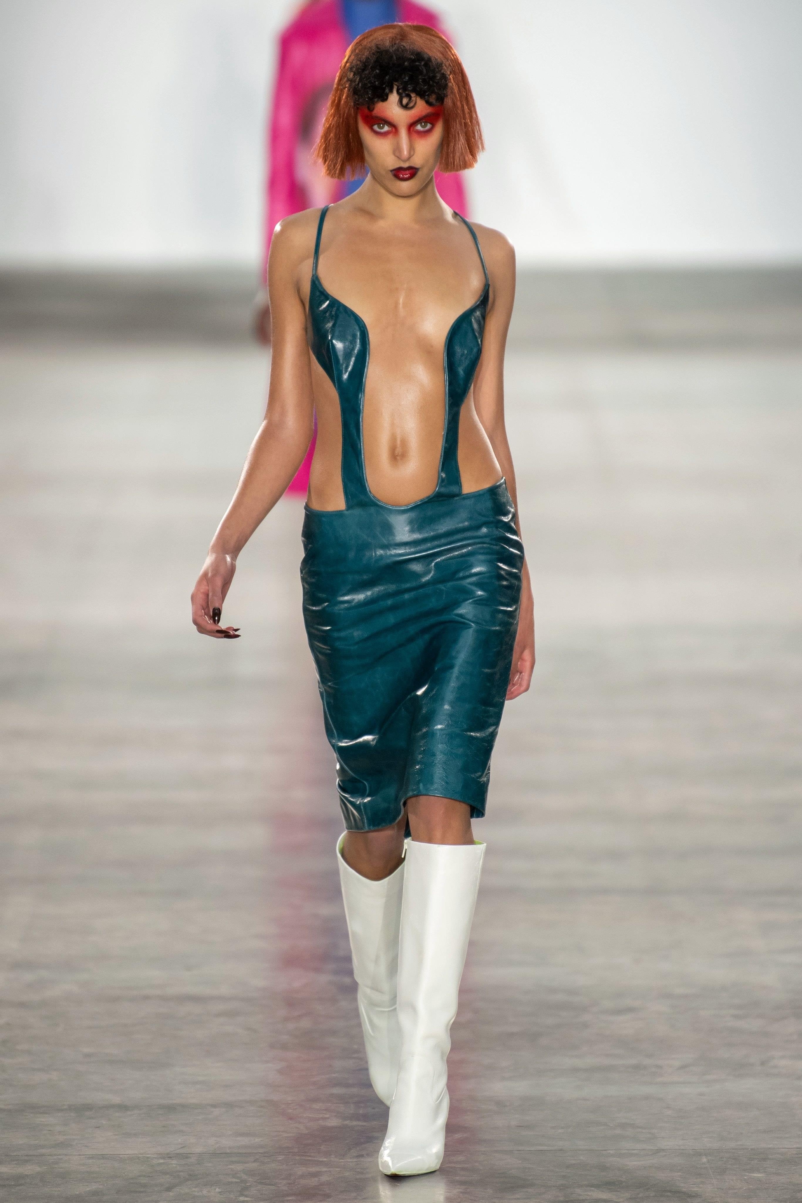 Nguoi mac mac ho anh 2