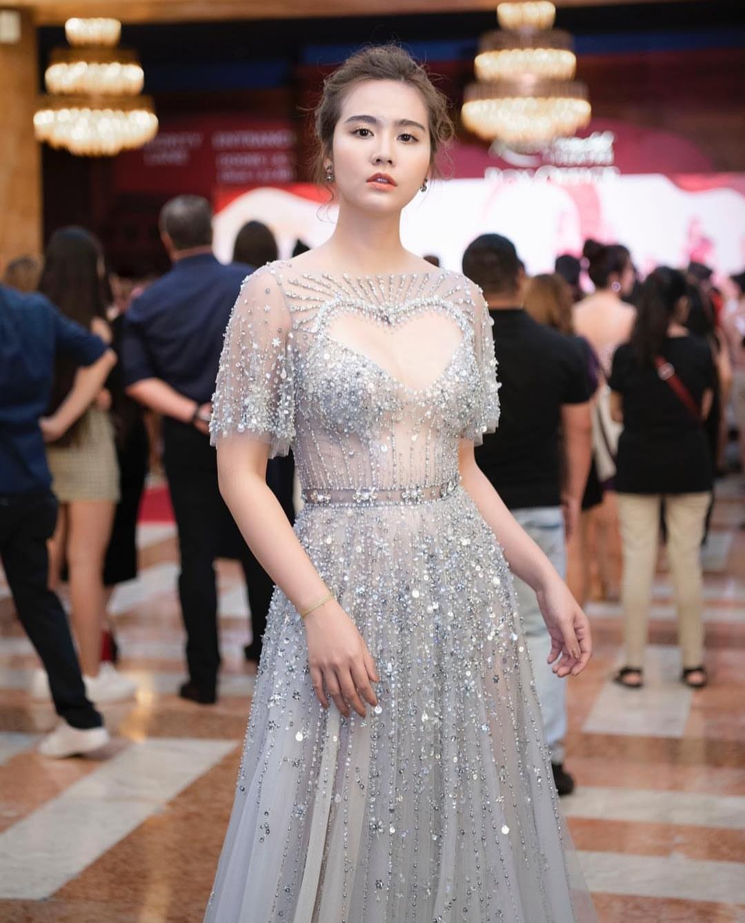 Phong cach thoi trang hot girl anh 4