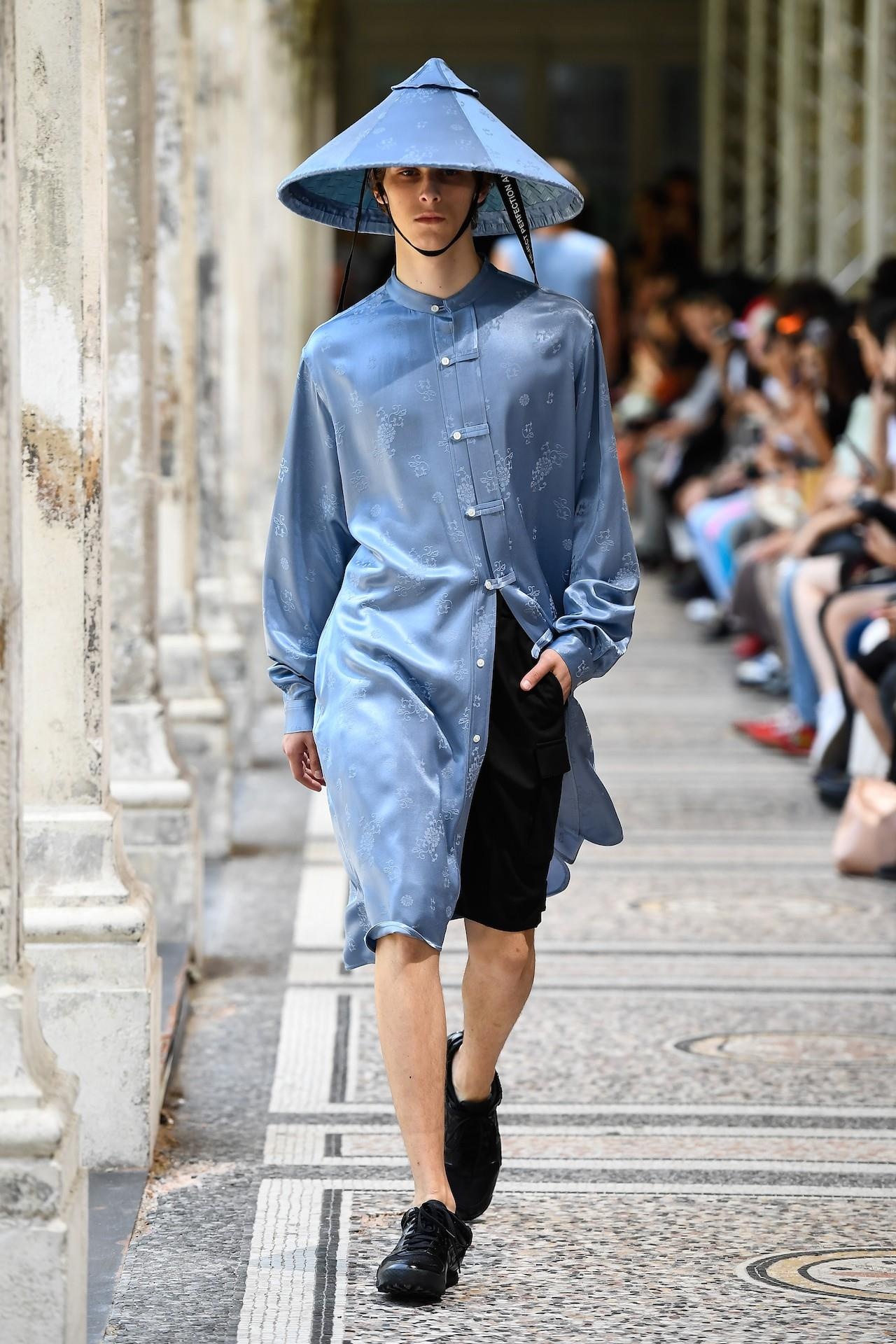 Nguoi mau di biet anh 4