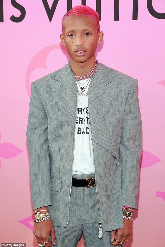 Phong cach thoi trang Jaden Smith anh 1