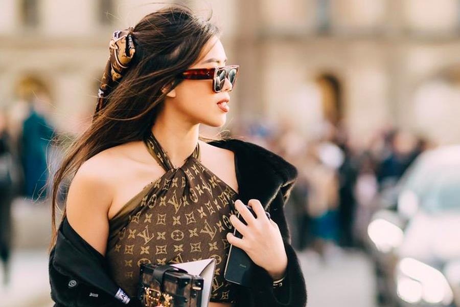 Em chong Tang Thanh Ha 'choi' hang hieu nhu the nao? hinh anh