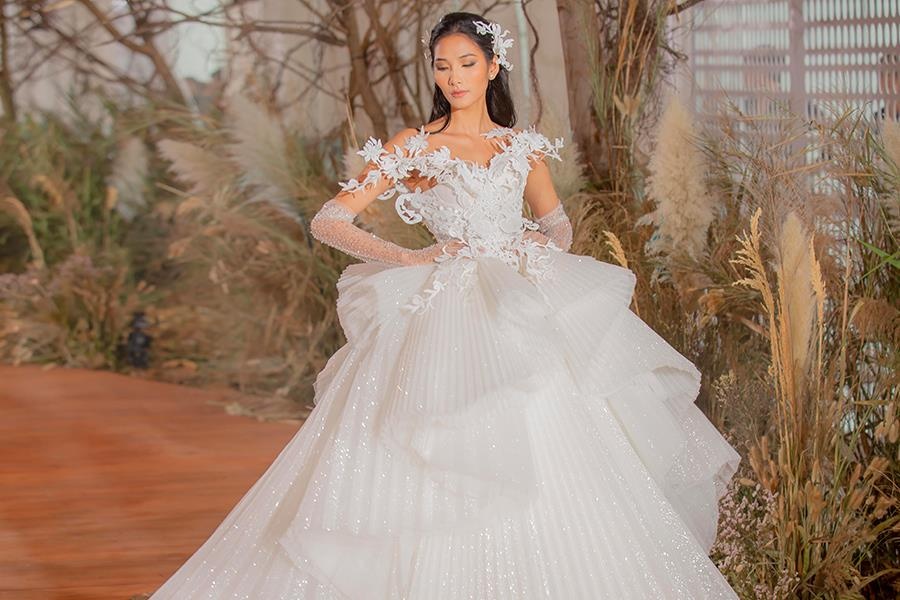 Hoang Thuy dien vay bong benh hoc hoi tu my nhan Thai Lan hinh anh