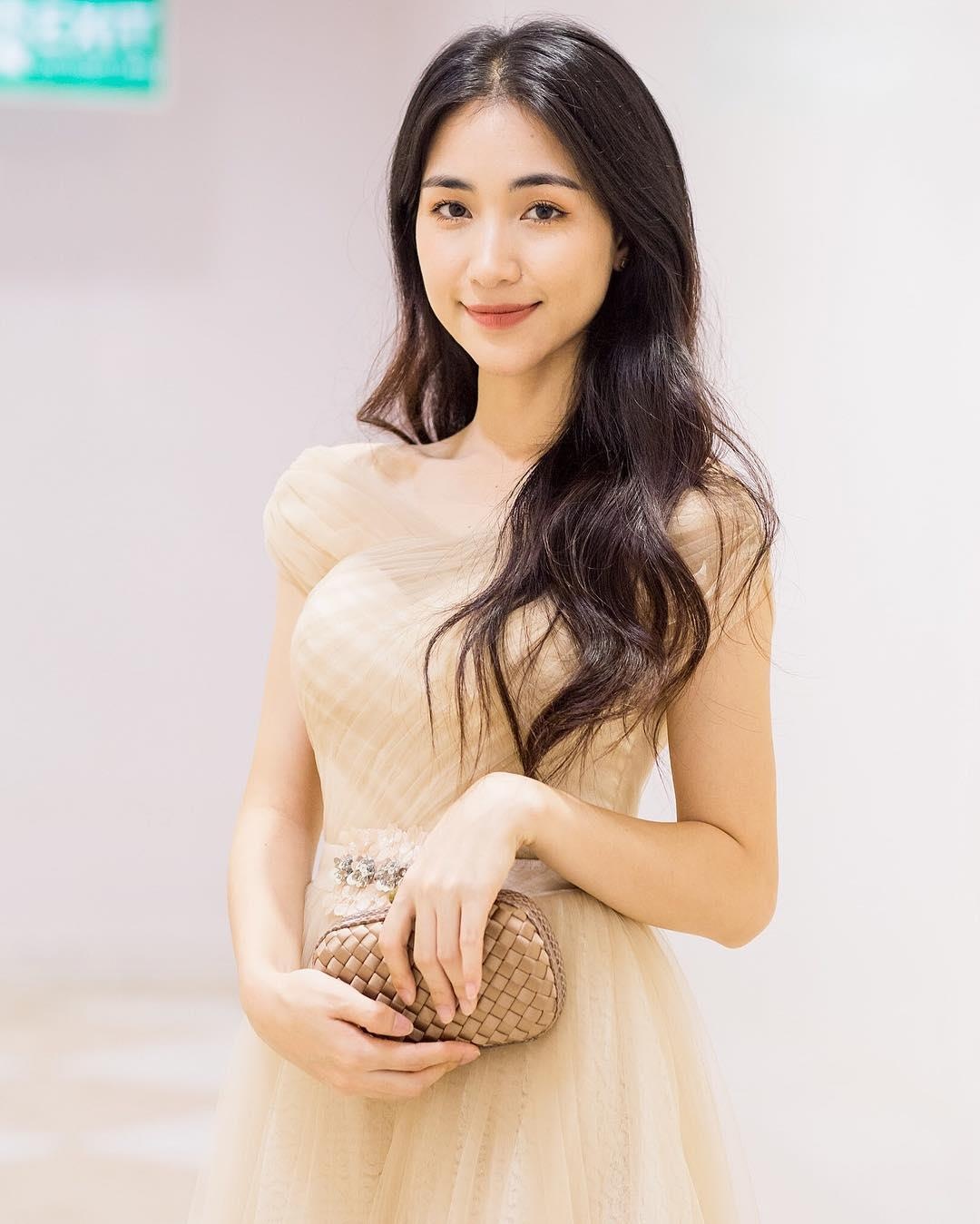 Phong cach thoi trang Hoa Minzy anh 10