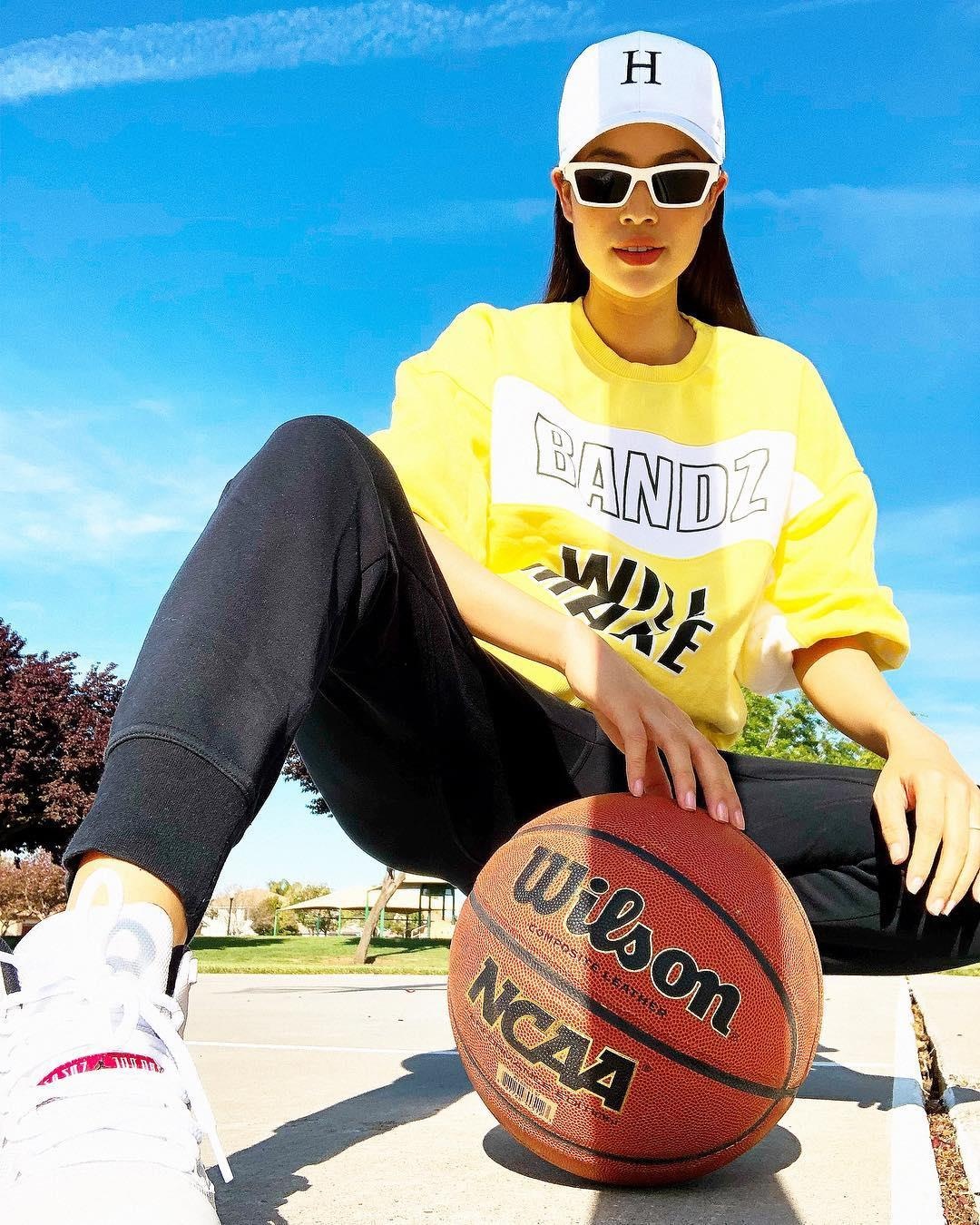 Phong cach thoi trang Pham Huong anh 7