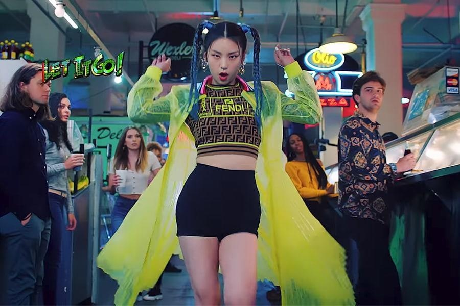 Thoi trang hang hieu ITZY anh 7