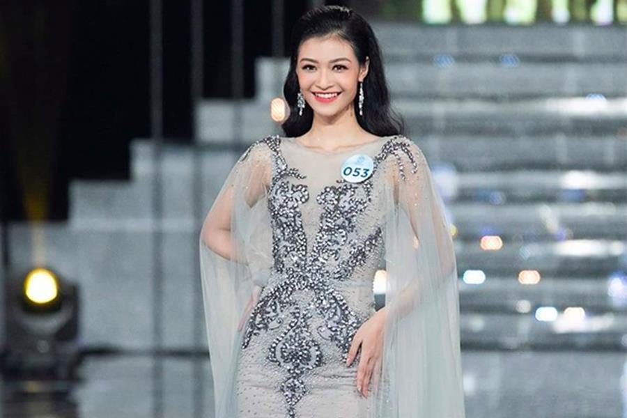 A hau 1 'danh bat' khan gia voi ve dep nhe nhang tren san khau hinh anh