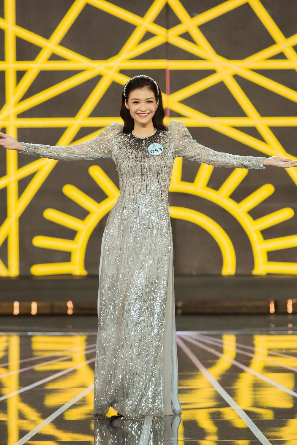 A hau Kieu Loan anh 2