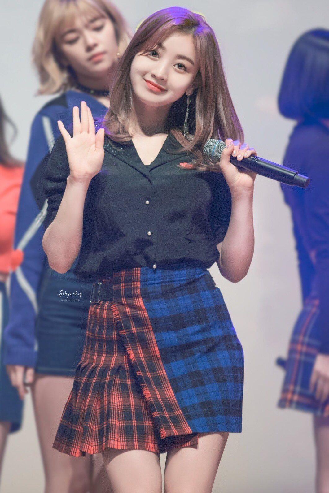 Phong cách thời trang Jihyo ảnh 8 Phong cach thoi trang Jihyo anh 8