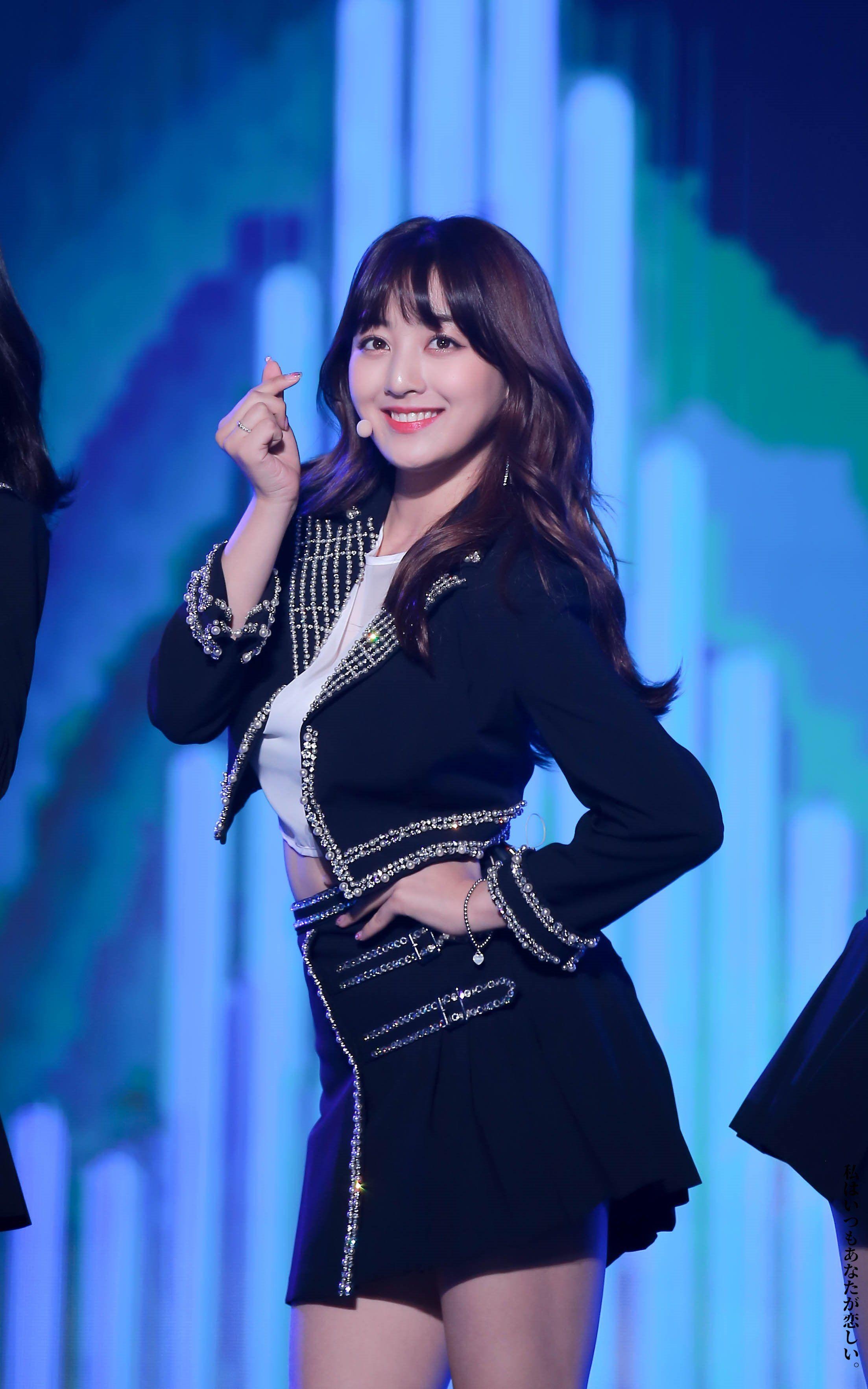 Phong cách thời trang Jihyo ảnh 9 Phong cach thoi trang Jihyo anh 9